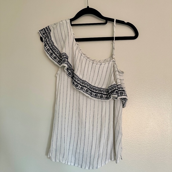 Abercrombie & Fitch - Embroidered One-Shoulder Ruffle Top - Picture 2 of 9